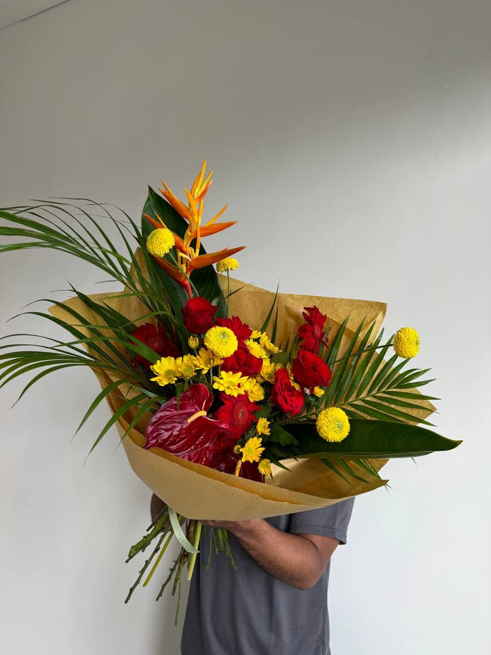 Tropical Bouquet size 03 by Shanti Flowers Bali