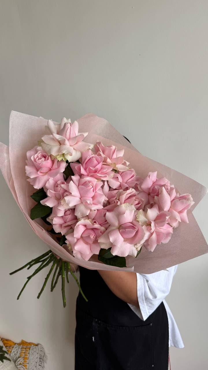 Classical Bouquet size 02 by Shanti Flowers Bali