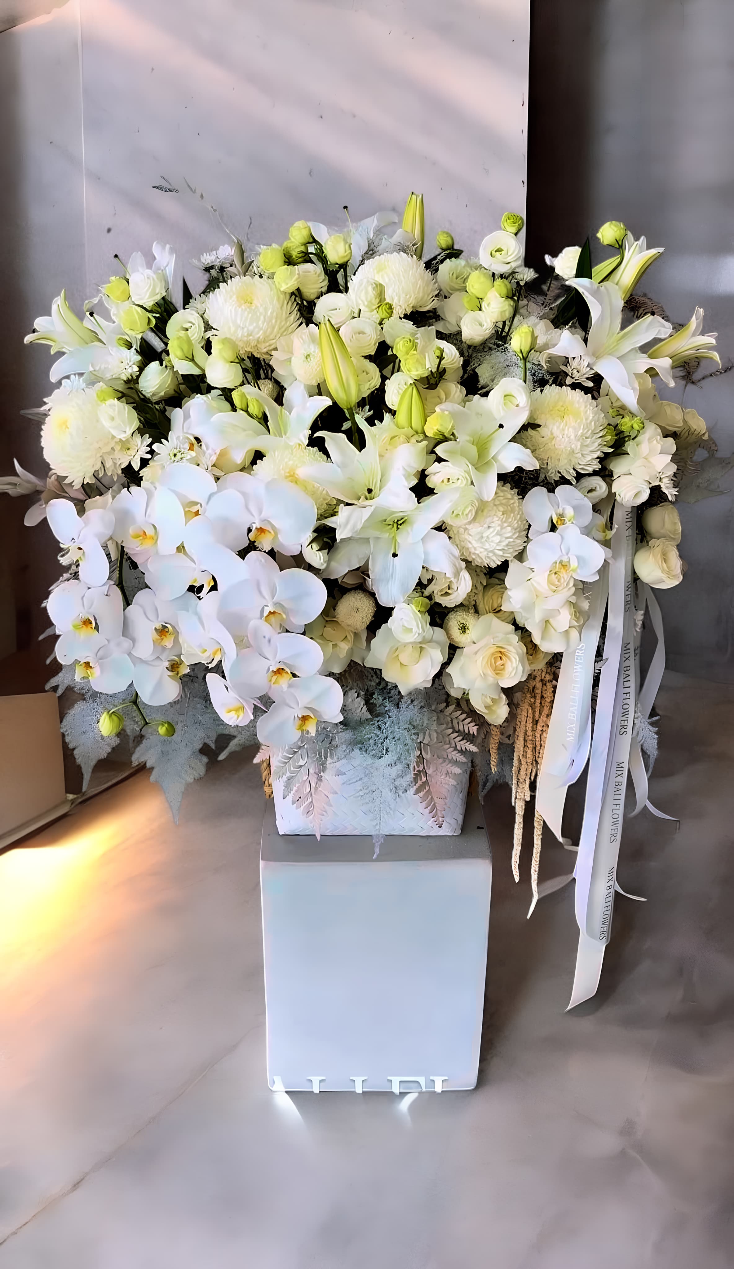 INFINITY Snow White Basket