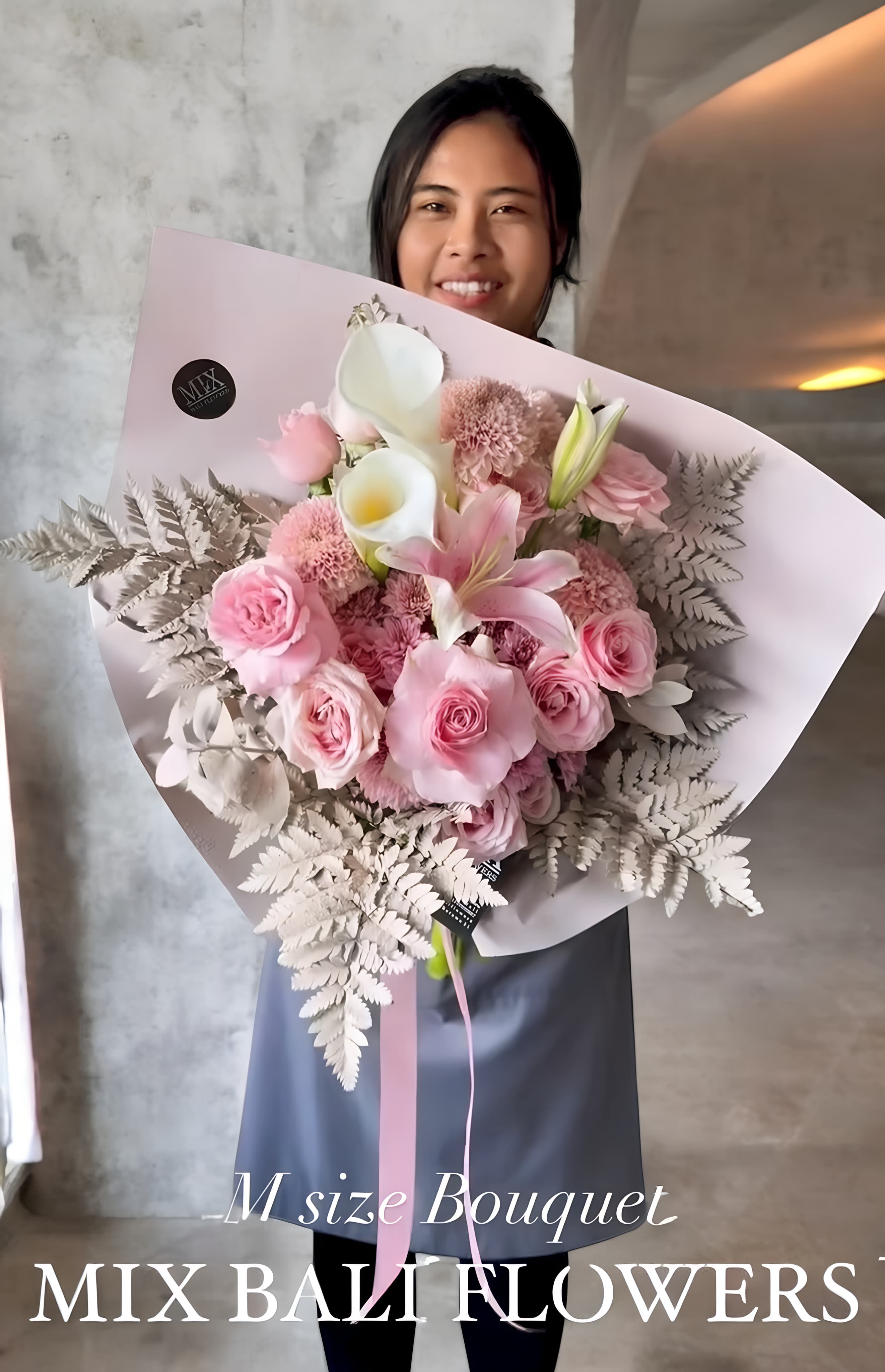 Think Pink Bouquet M